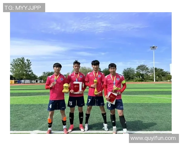 足球传奇谢幕：赛季后退役球星们的告别与未来之路